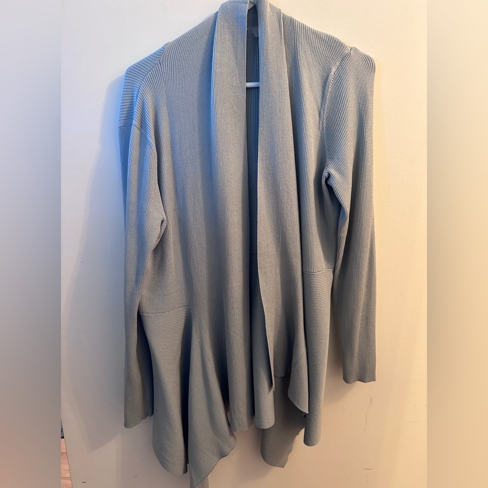 Sea foam green beautiful cardigan by Elie Tahari. Size L